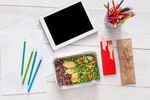 O desafio da lancheira escolar saudável